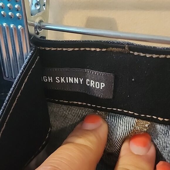 Torrid sky high skinny crop 5 button down - Picture 4 of 5